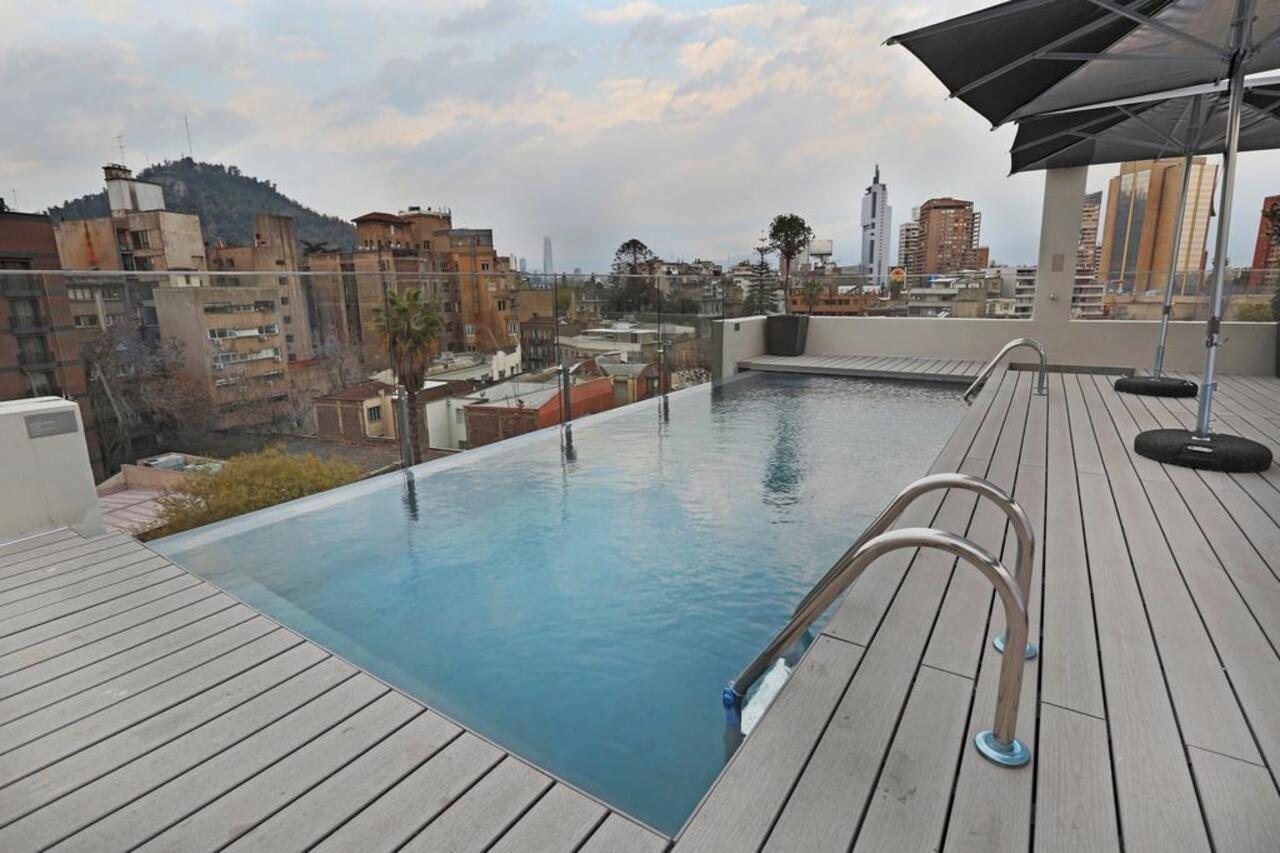 Hotel Cumbres Lastarria Santiago Ngoại thất bức ảnh Rooftop pool