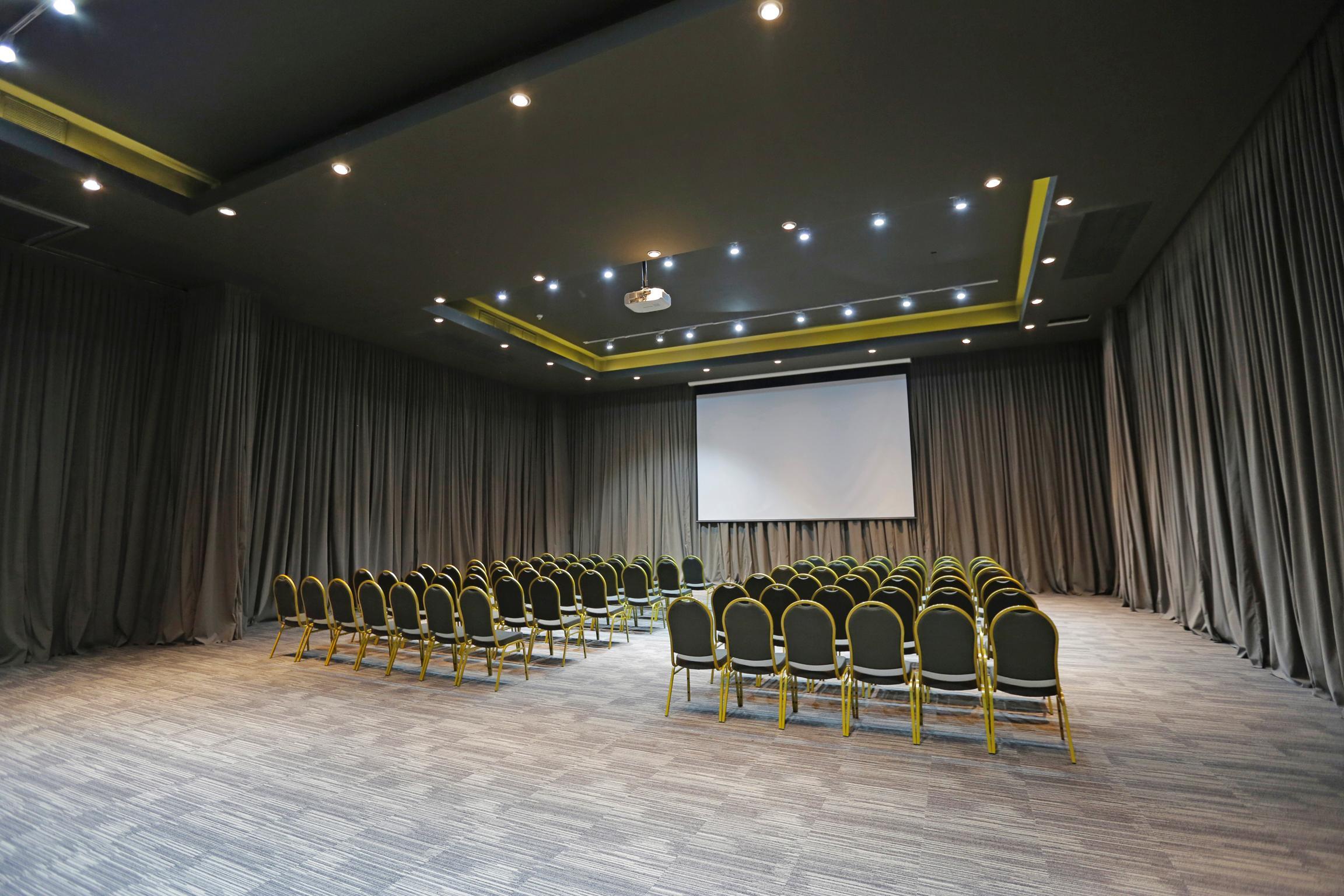 Hotel Cumbres Lastarria Santiago Ngoại thất bức ảnh The conference room