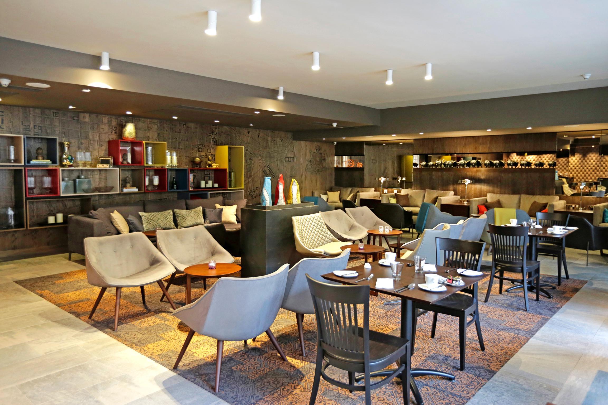 Hotel Cumbres Lastarria Santiago Ngoại thất bức ảnh The restaurant