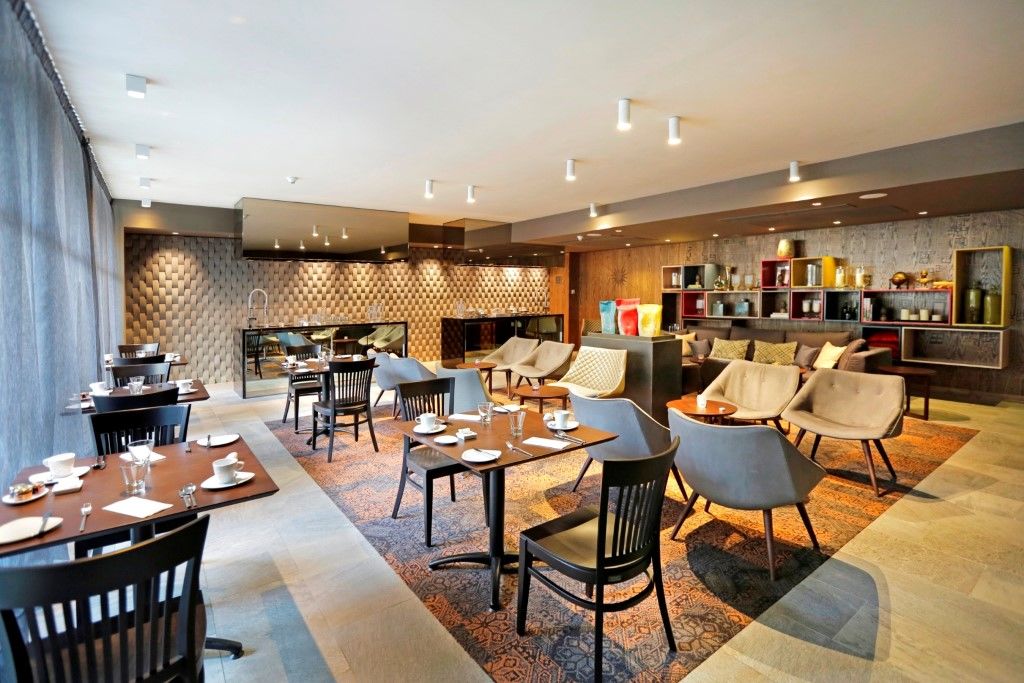 Hotel Cumbres Lastarria Santiago Ngoại thất bức ảnh The restaurant